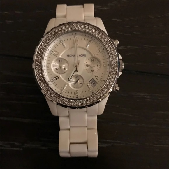🔴SOLD🔴 White Michael Kors Watch - Picture 3 of 3